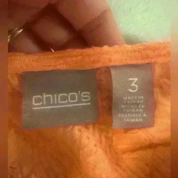 Women’s Peach Chico’s Top - Picture 3 of 6